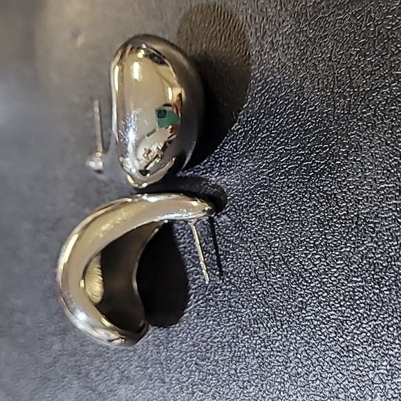 ZARA Teardrop Earrings - Picture 6 of 6